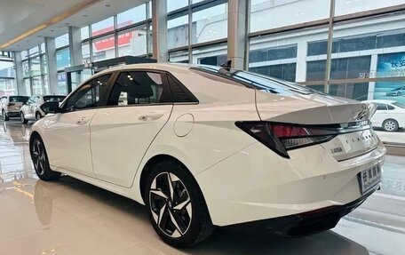 Hyundai Elantra, 2023 год, 1 240 000 рублей, 7 фотография