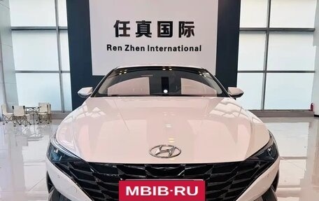 Hyundai Elantra, 2023 год, 1 240 000 рублей, 4 фотография