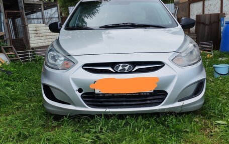 Hyundai Solaris II рестайлинг, 2013 год, 420 000 рублей, 2 фотография