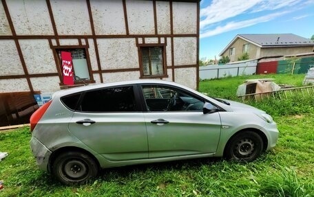 Hyundai Solaris II рестайлинг, 2013 год, 420 000 рублей, 4 фотография