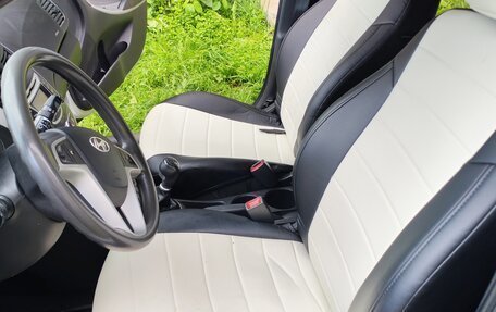 Hyundai Solaris II рестайлинг, 2013 год, 420 000 рублей, 15 фотография