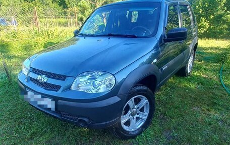 Chevrolet Niva I рестайлинг, 2018 год, 800 000 рублей, 7 фотография