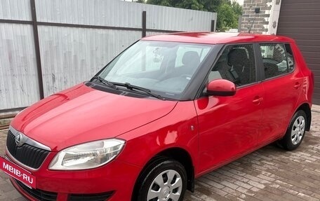 Skoda Fabia II, 2014 год, 439 000 рублей, 2 фотография