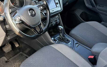 Volkswagen Tiguan II, 2017 год, 1 800 000 рублей, 22 фотография