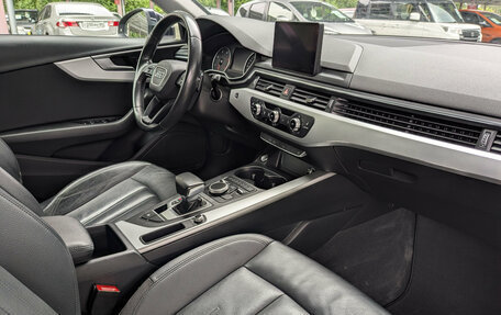 Audi A4, 2018 год, 1 944 900 рублей, 12 фотография