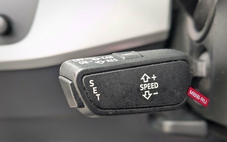 Audi A4, 2018 год, 1 944 900 рублей, 11 фотография