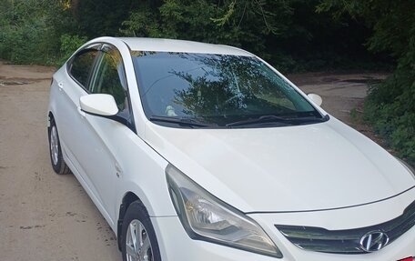 Hyundai Solaris II рестайлинг, 2016 год, 800 000 рублей, 1 фотография