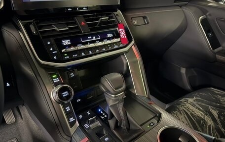 Toyota Land Cruiser, 2026 год, 14 590 000 рублей, 29 фотография