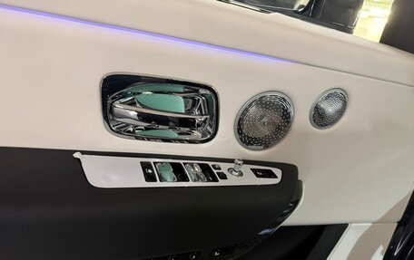 Rolls-Royce Cullinan, 2026 год, 72 960 000 рублей, 19 фотография