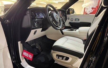 Rolls-Royce Cullinan, 2026 год, 72 960 000 рублей, 18 фотография