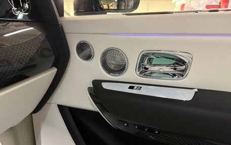 Rolls-Royce Cullinan, 2026 год, 72 960 000 рублей, 34 фотография