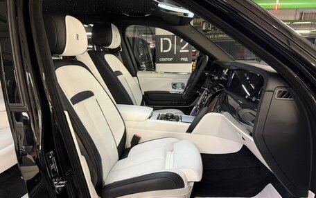 Rolls-Royce Cullinan, 2026 год, 72 960 000 рублей, 33 фотография