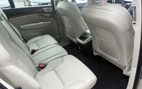 Volvo XC90 II рестайлинг, 2017 год, 2 950 000 рублей, 17 фотография