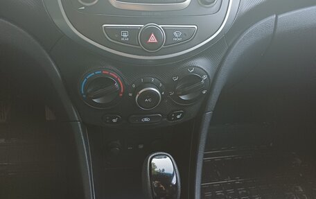 Hyundai Solaris II рестайлинг, 2016 год, 800 000 рублей, 7 фотография