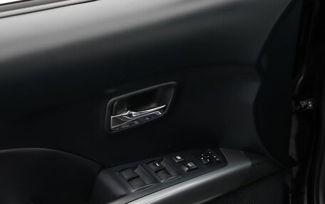 Mitsubishi Outlander III рестайлинг 3, 2007 год, 1 300 000 рублей, 17 фотография