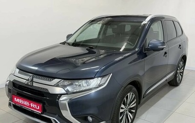 Mitsubishi Outlander III рестайлинг 3, 2020 год, 1 680 000 рублей, 1 фотография