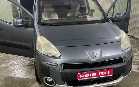 Peugeot Partner II рестайлинг 2, 2012 год, 590 000 рублей, 1 фотография