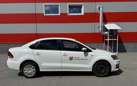 Volkswagen Polo VI (EU Market), 2017 год, 1 000 000 рублей, 3 фотография