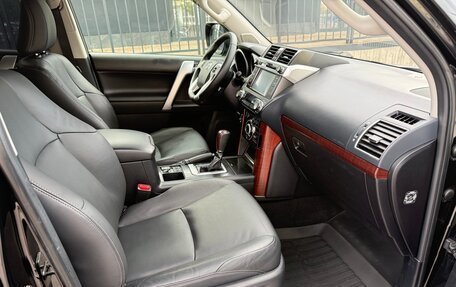Toyota Land Cruiser Prado 150 рестайлинг 2, 2015 год, 3 400 000 рублей, 9 фотография