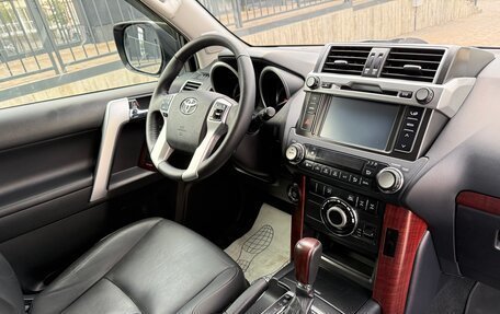 Toyota Land Cruiser Prado 150 рестайлинг 2, 2015 год, 3 400 000 рублей, 10 фотография