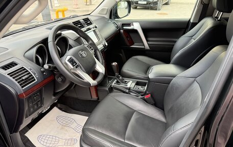 Toyota Land Cruiser Prado 150 рестайлинг 2, 2015 год, 3 400 000 рублей, 14 фотография