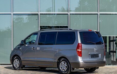 Hyundai H-1 II рестайлинг, 2011 год, 1 395 000 рублей, 4 фотография