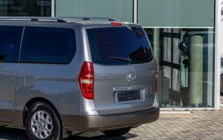 Hyundai H-1 II рестайлинг, 2011 год, 1 395 000 рублей, 10 фотография