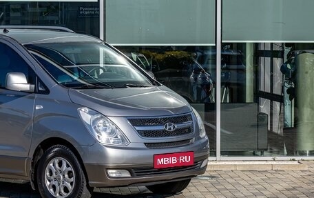 Hyundai H-1 II рестайлинг, 2011 год, 1 395 000 рублей, 8 фотография