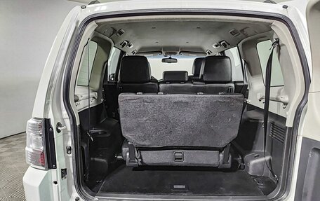 Mitsubishi Pajero IV, 2015 год, 2 570 000 рублей, 10 фотография