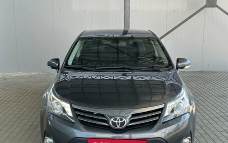 Toyota Avensis III рестайлинг, 2012 год, 1 250 000 рублей, 2 фотография