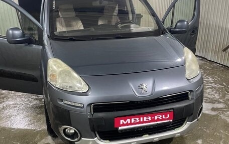 Peugeot Partner II рестайлинг 2, 2012 год, 590 000 рублей, 2 фотография