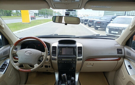 Toyota Land Cruiser Prado 120 рестайлинг, 2004 год, 1 650 000 рублей, 18 фотография