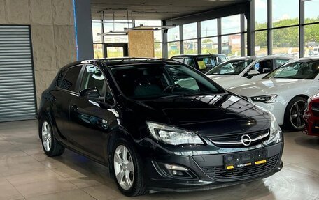 Opel Astra J, 2014 год, 1 090 000 рублей, 3 фотография
