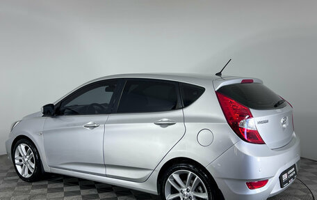 Hyundai Solaris II рестайлинг, 2011 год, 775 000 рублей, 4 фотография