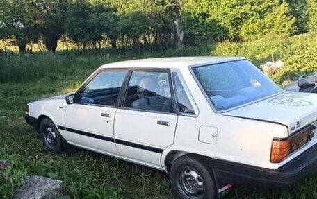 Toyota Vista, 1983 год, 310 000 рублей, 1 фотография