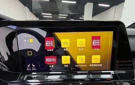 Volkswagen Golf VIII, 2021 год, 2 361 000 рублей, 11 фотография