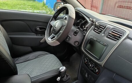 Renault Sandero II рестайлинг, 2022 год, 1 250 000 рублей, 2 фотография