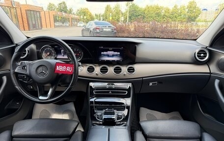 Mercedes-Benz E-Класс, 2016 год, 2 750 000 рублей, 19 фотография