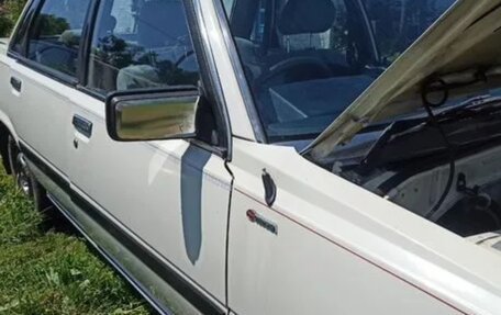 Toyota Vista, 1983 год, 310 000 рублей, 6 фотография