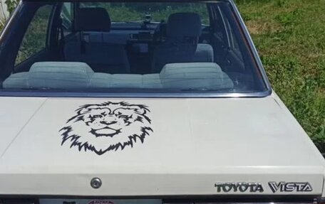 Toyota Vista, 1983 год, 310 000 рублей, 3 фотография