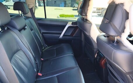 Toyota Land Cruiser Prado 150 рестайлинг 2, 2015 год, 3 800 000 рублей, 12 фотография
