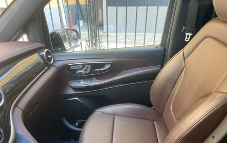 Mercedes-Benz V-Класс, 2016 год, 4 280 000 рублей, 13 фотография