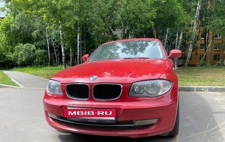 BMW 1 серия, 2010 год, 950 000 рублей, 4 фотография
