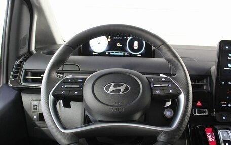 Hyundai Staria, 2025 год, 9 890 000 рублей, 16 фотография