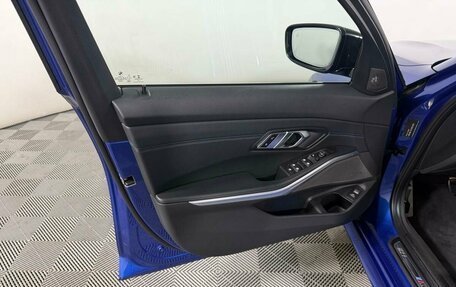 BMW 3 серия, 2019 год, 3 829 000 рублей, 9 фотография