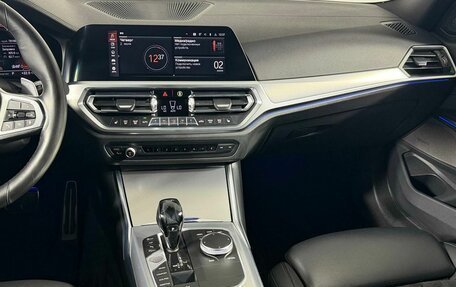 BMW 3 серия, 2019 год, 3 829 000 рублей, 19 фотография