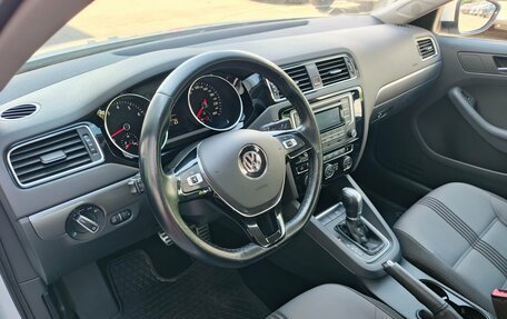 Volkswagen Jetta VI, 2016 год, 1 050 000 рублей, 9 фотография
