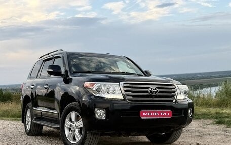 Toyota Land Cruiser 200, 2014 год, 5 700 000 рублей, 1 фотография