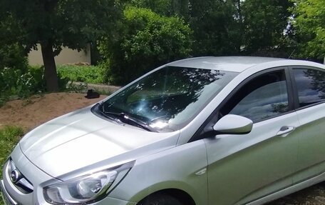 Hyundai Solaris II рестайлинг, 2012 год, 550 000 рублей, 1 фотография