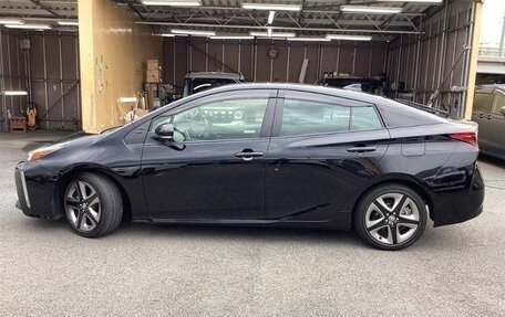 Toyota Prius IV XW50, 2022 год, 1 250 666 рублей, 3 фотография